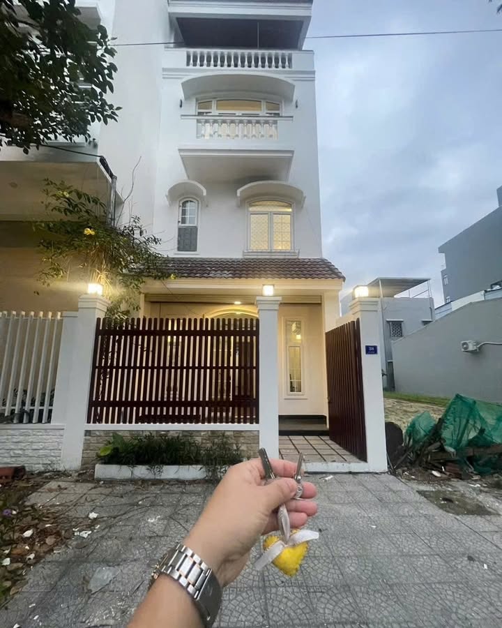 Nhà mặt tiền Lê Thước, Phước Mỹ, 90m², giá 17.5 tỷ - Cơ hội hiếm có!