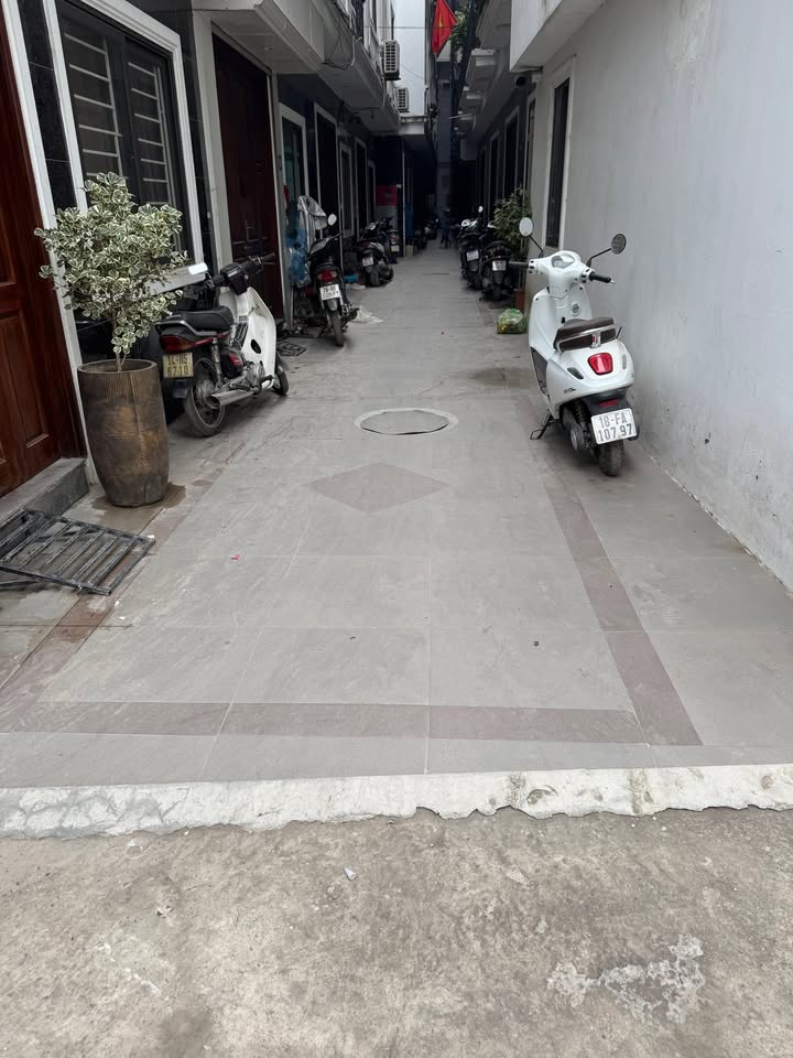 Nhà phố 30m² quận Hà Đông giá chỉ 4 tỷ - Sổ đỏ chính chủ, ô tô đỗ cửa!