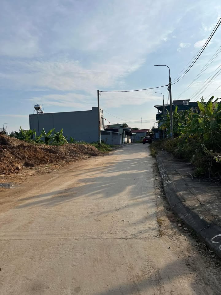 Đất nền Khu 9 Phường Thanh Sơn Uông Bí 90m² - Tiện ích đầy đủ trong tầm tay!