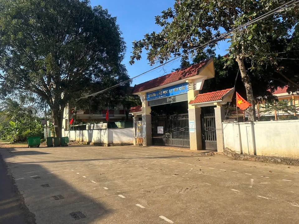 Lô đất Buôn Bông, Ea Kao 360m² giá 1.55 tỷ - Sát trường học, khu vực sầm uất!