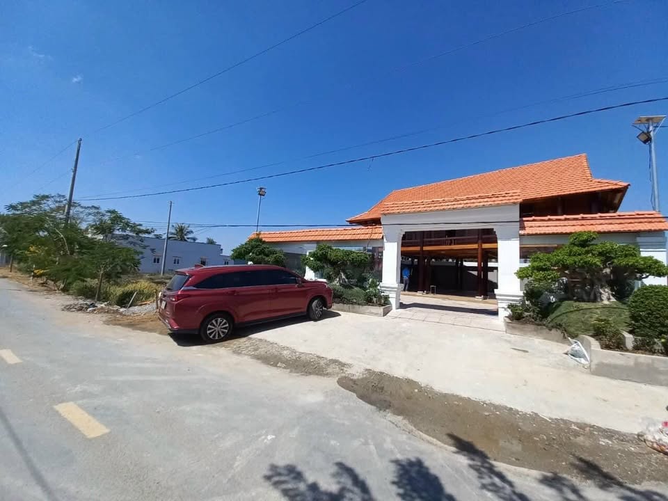 Đất mặt tiền đường Thái Thị Thiêu, Cần Đước 300m² giá 2.2 tỷ - Cơ hội đầu tư tốt!