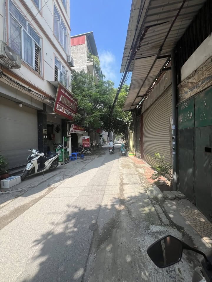 Nhà phố Yên Ngưu, Thanh Trì 56m² giá thương lượng - Vị trí đắc địa, ô tô tránh nhau!