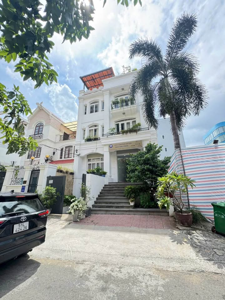 Căn hộ chung cư đường Nguyễn Văn Hưởng, Thảo Điền 194m² giá 70 tỷ - Thu nhập 140 triệu/tháng!