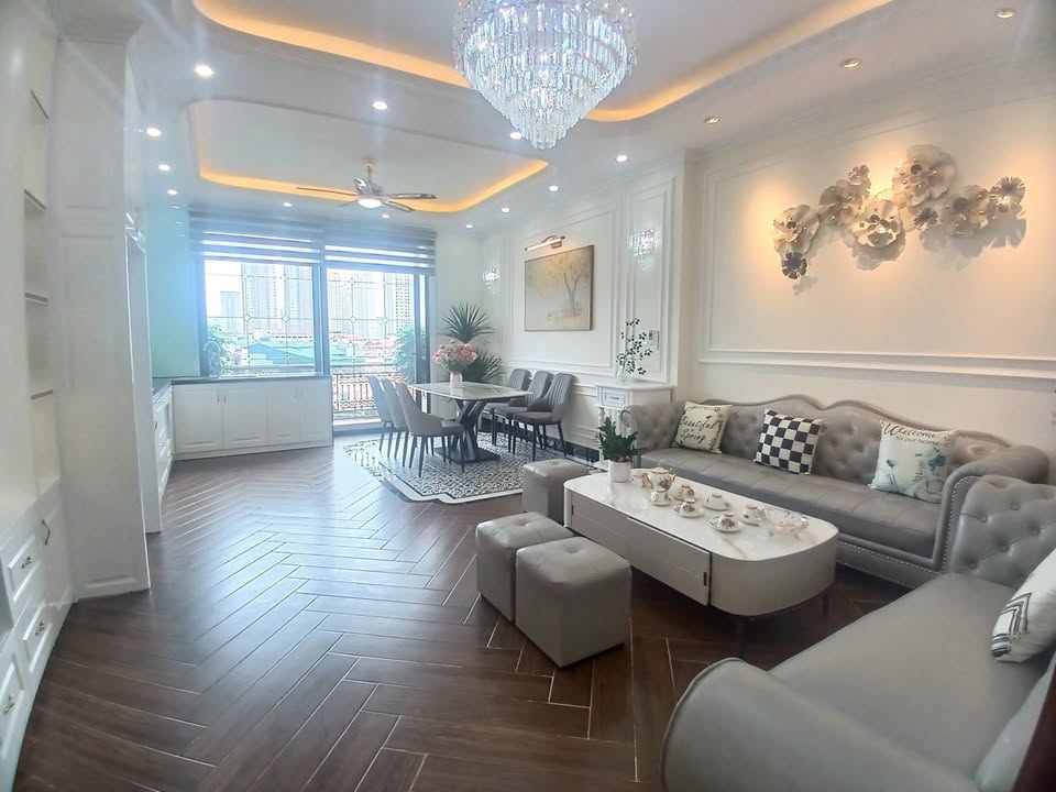 Mặt phố kinh doanh Lý Thường Kiệt, Hà Đông, 50m² giá 20.5 tỷ - Nhà góc vỉa hè thuận lợi!