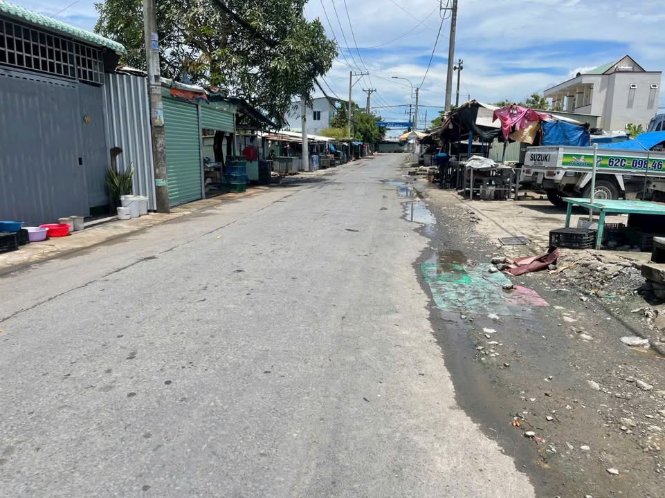 Đất nền Hưng Long, Bình Chánh 2300m² giá 13 tỷ - Cơ hội đầu tư sinh lời!