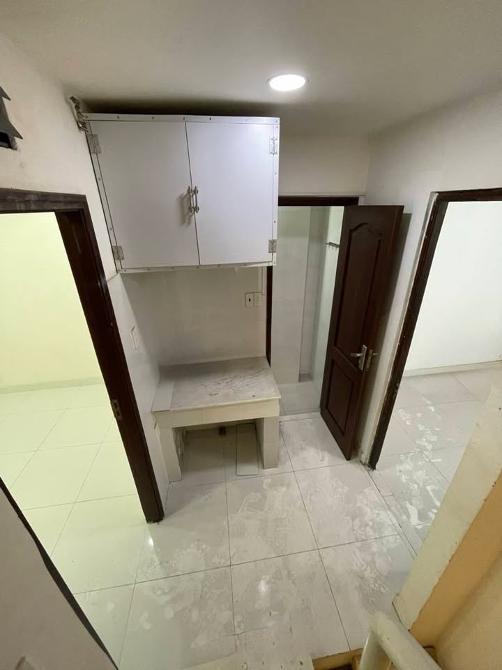 Nhà riêng 35m² Thành Thái, Quận 10 giá 5 tỷ - Gần mặt tiền, tiềm năng sinh lời!