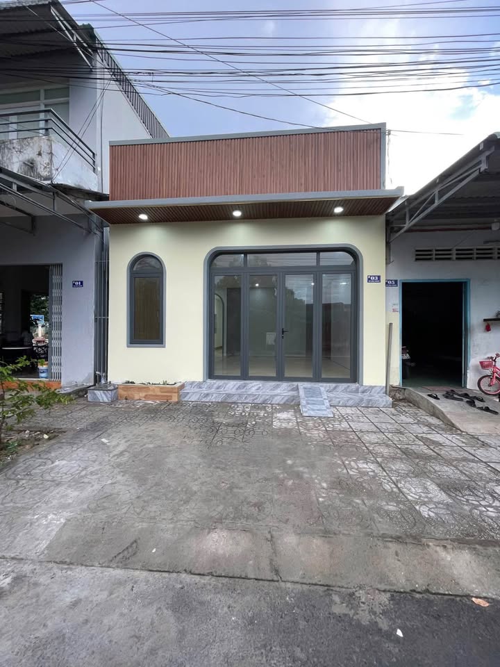 Nhà cấp 4 mới đường Hồ Văn Thanh, Mỹ Trà 102m² giá 2.6 tỷ - Thiết kế hiện đại, sẵn sàng ở!