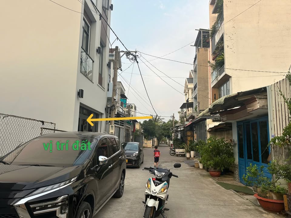 Nhà phố KDC Hồng Long Thủ Đức 589.25m² giá 5.8 tỷ - Vị trí đẹp, dân trí cao!