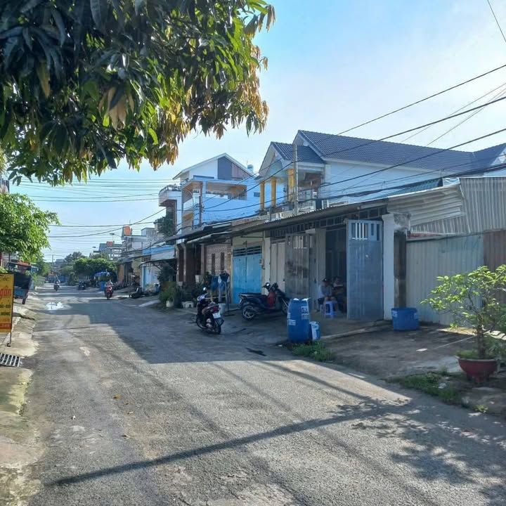 Đất thổ cư 300m² tại Tân Vĩnh Lộc, Bình Chánh - Giá 12 tỷ, 3 mặt tiền đường