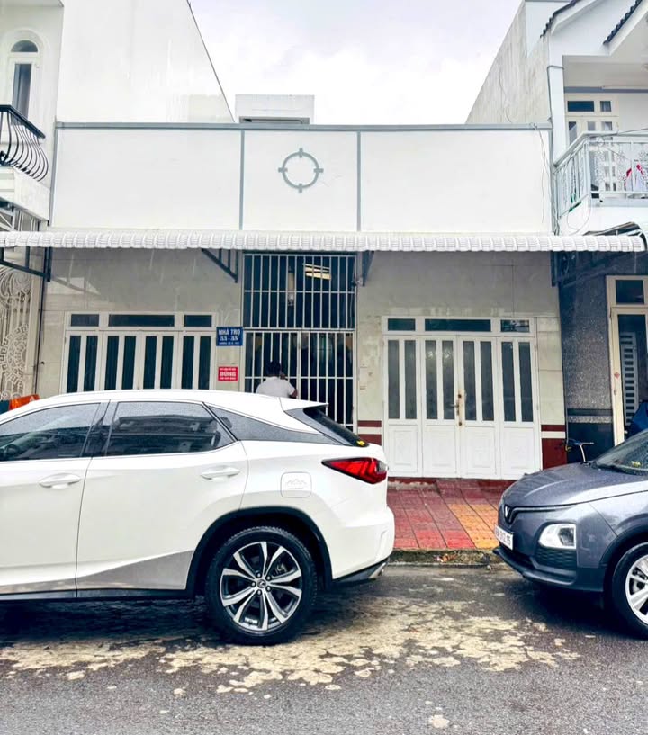 Bán cặp nền nhà trọ 7 phòng tại KDC Đại Học Y Dược Cần Thơ 128m² giá 8.2 tỷ - Đầu tư sinh lời hấp dẫn!