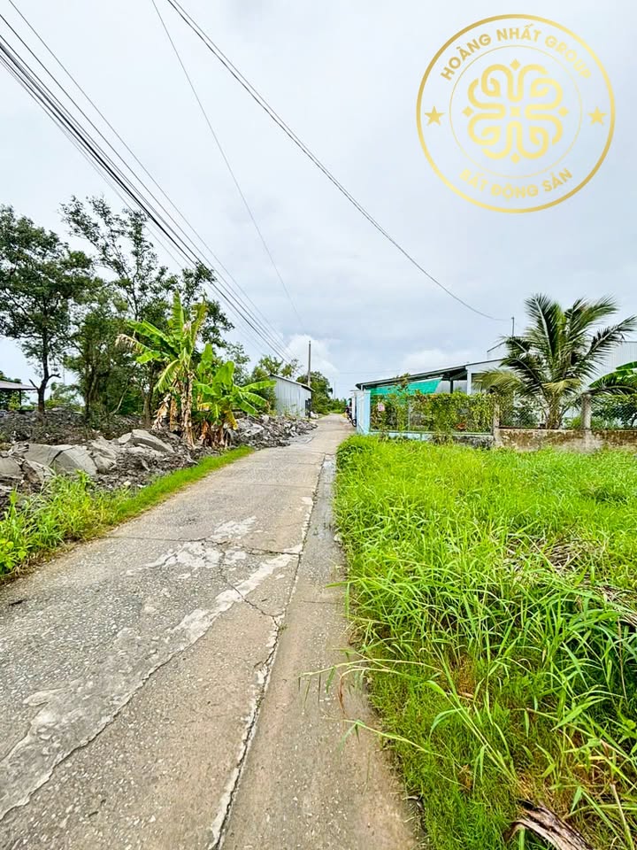 Lô đất 720m² mặt tiền ấp 6, An Xuyên, Cà Mau - Giá chỉ 720 triệu, vị trí đẹp!