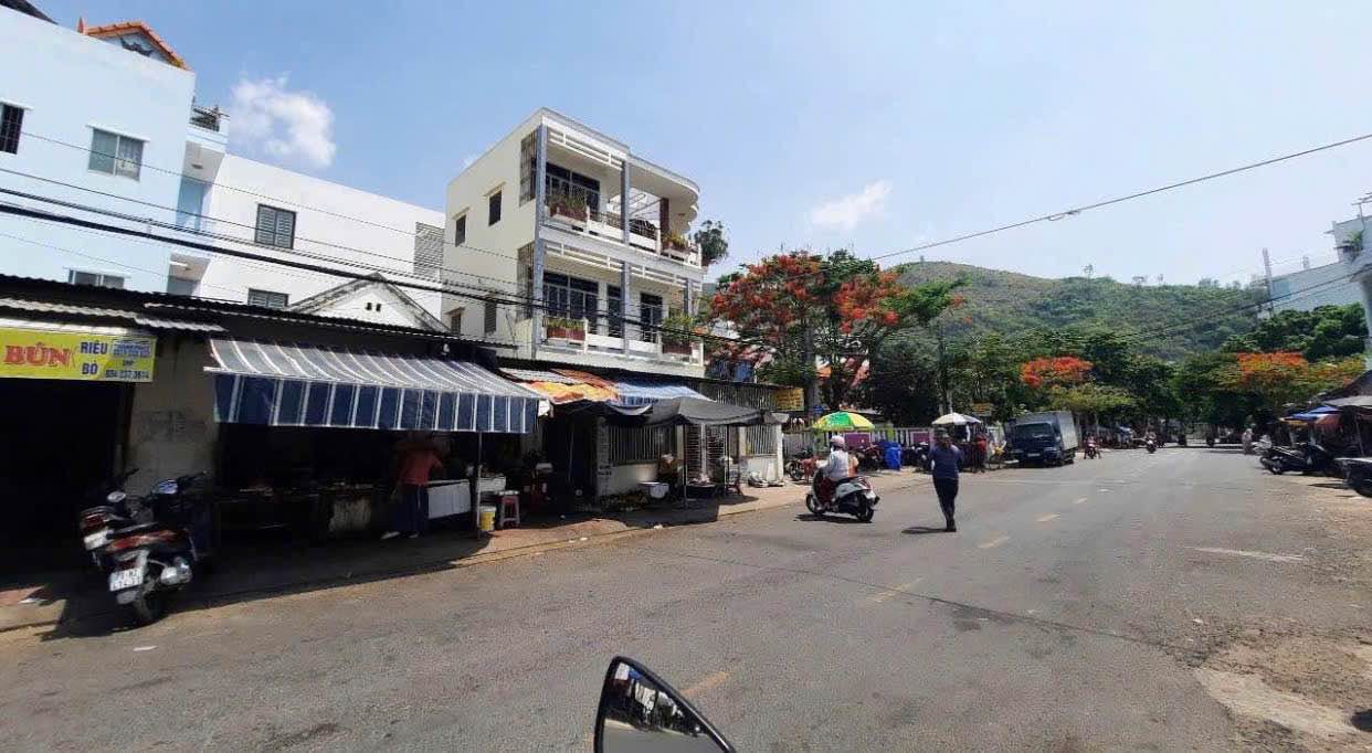 Đất mặt tiền Dương Hiến Quyền Nha Trang 206m² giá 11.35 tỷ - Đầu tư sinh lời ngay!