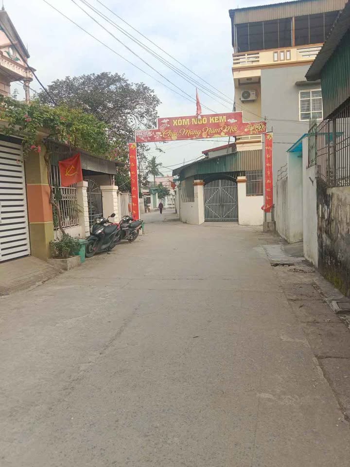 Bán đất Quảng Thành 99,7m² giá 1 tỷ - Vị trí đắc địa, tiện lợi giao thông!