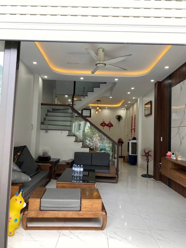 Nhà 3 tầng đường Minh Kha, An Dương 53.6m² giá 2.15 tỷ - Đầy đủ nội thất, sẵn sàng vào ở!