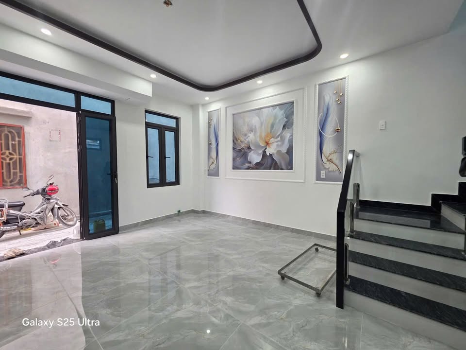 Nhà riêng 3 tầng tại Tô Phong, Kiến An, Hải Phòng 40m² - Hướng Nam thoáng mát, ô tô đỗ cửa!