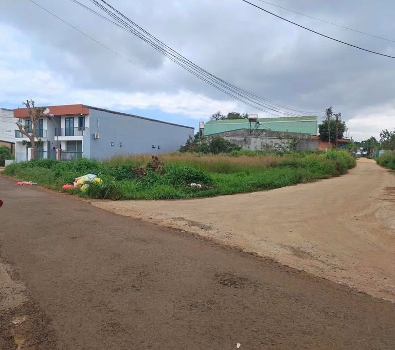 Đất góc 2 mặt tiền Hòa Thắng 694.6m² giá 7.2 tỷ - Cơ hội đầu tư cực tốt!