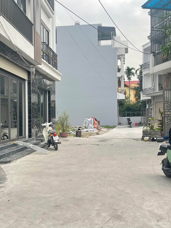 Nhà bán tại Lương Quán, Nam Sơn, 60m² - Nơi an cư lý tưởng!