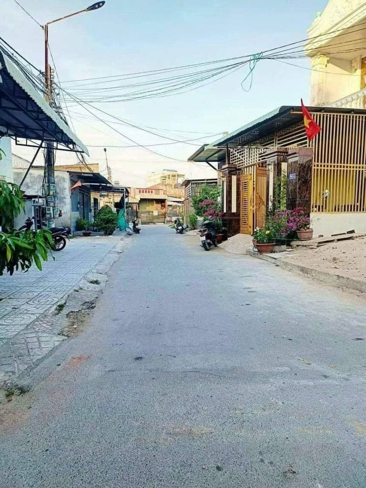 Đất thổ cư Long Hải 107m² giá 1.65 tỷ - Cơ hội đầu tư hấp dẫn!