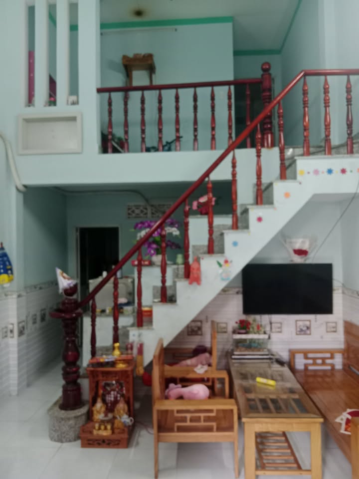 Nhà gác lửng Tân Uyên 44m² giá 800 triệu - Phù hợp cho gia đình nhỏ!