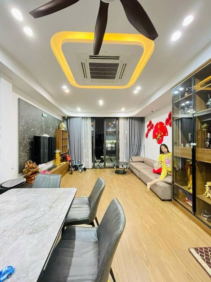 Nhà phố Nguyễn Thái Học, Ba Đình 45m² giá 15.8 tỷ - Vị trí trung tâm đắc địa!