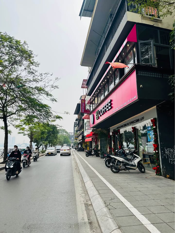 Nhà riêng Tây Hồ 30m² - 6 tầng thang máy - Nhà đẹp ở ngay!