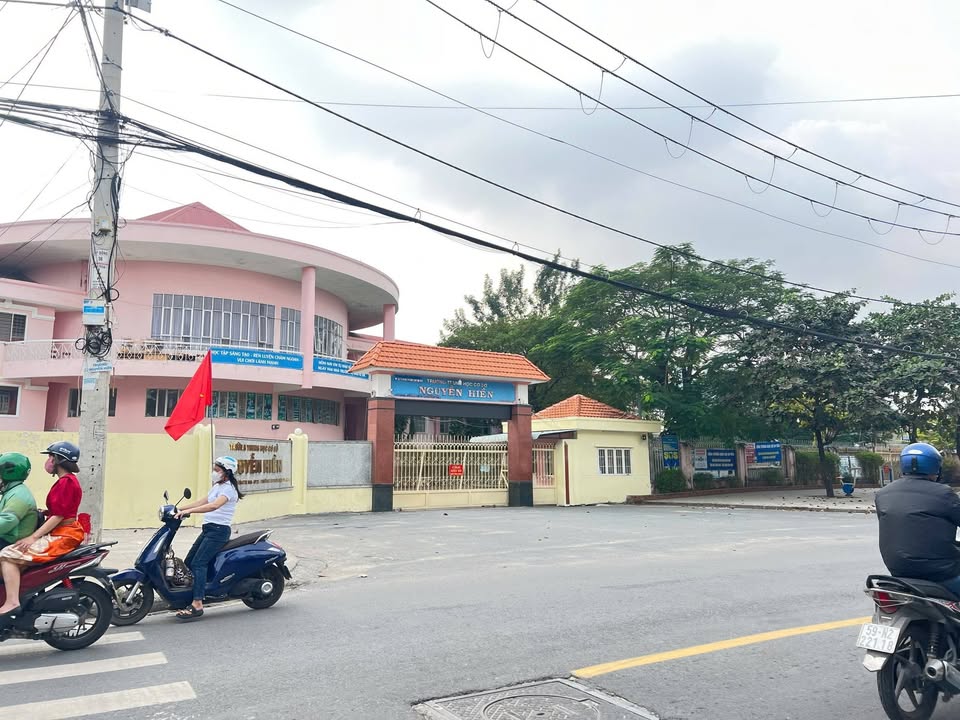 Nhà bán Tân Thới Hiệp, Quận 12, 25m² giá 1.52 tỷ - Đối diện trường cấp 2 Nguyễn Hiền!