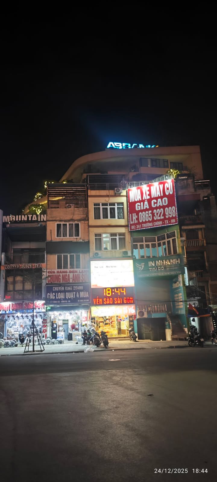 Cho thuê mặt bằng phố Cầu Gỗ Hoàn Kiếm - 30m² đến 60m², vị trí đắc địa cho kinh doanh!