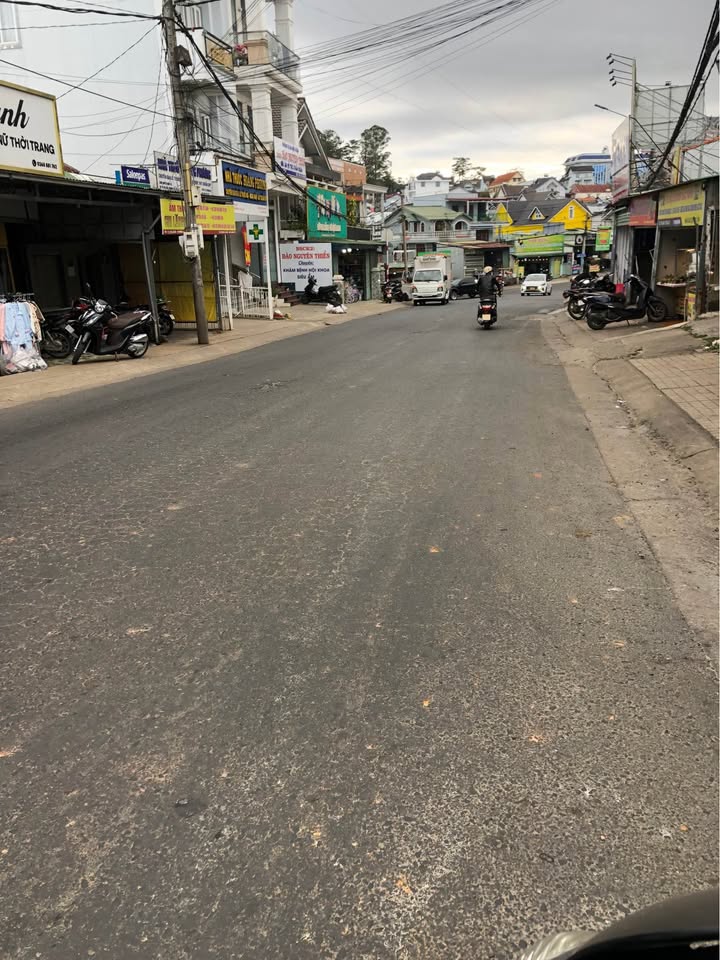 Nhà phố Đà Lạt 120m² giá 5.613 tỷ - Kinh doanh thuận lợi ngay chợ Chi Lăng!