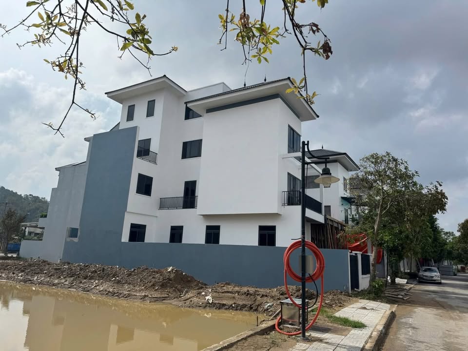 Biệt thự liền kề Handico Vinh Tân 172.2m² giá 9 tỷ - Chính chủ sang nhượng gấp!