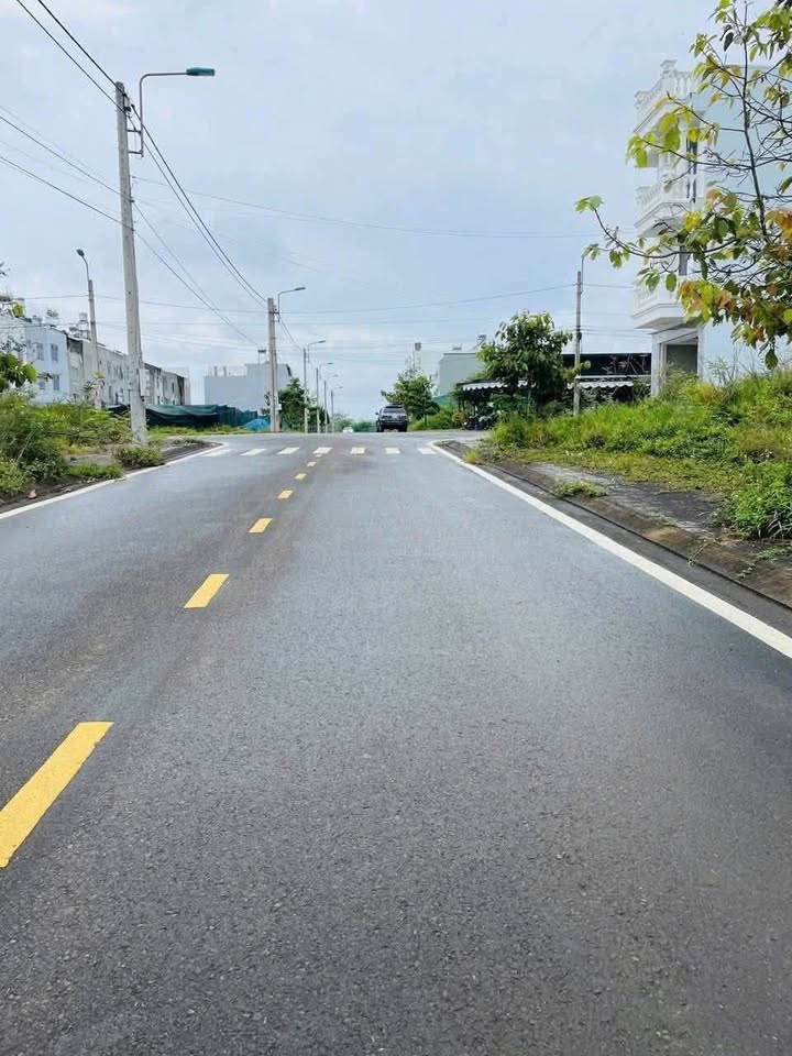 Lô nền đất Đô Thị Nam Phương City, Bảo Lộc 144m² giá chỉ 2.8 tỷ - Cơ hội đầu tư tuyệt vời!