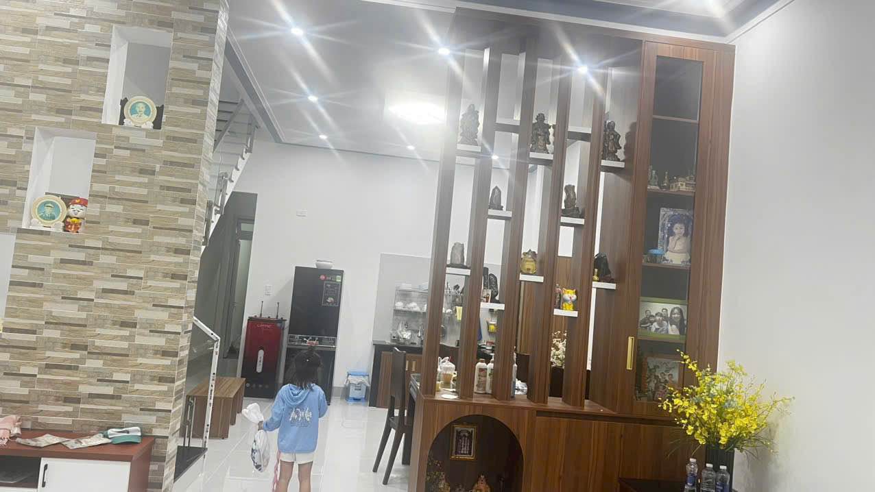 Nhà mới xây tại hẻm Huỳnh Thúc Kháng, Bảo Lộc 115m² giá 4.5 tỷ - Sẵn sàng vào ở ngay!