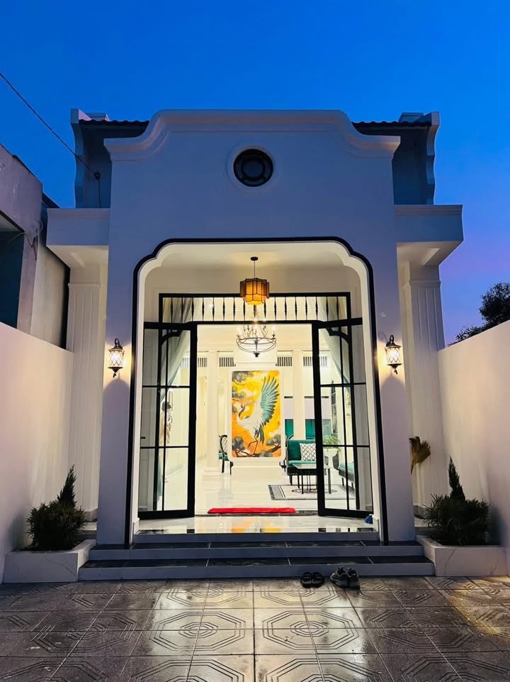 Nhà phong cách Indochine tại Long Thành, Tây Ninh 127m² giá 1.99 tỷ - Không gian sống sang trọng!