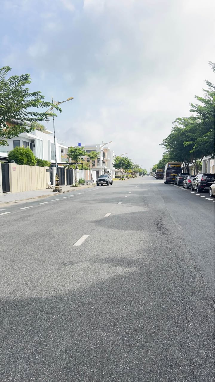 Nhà trọ 13 phòng Rạch Giá 350m² giá 6 tỷ - Đầu tư sinh lời ngay!