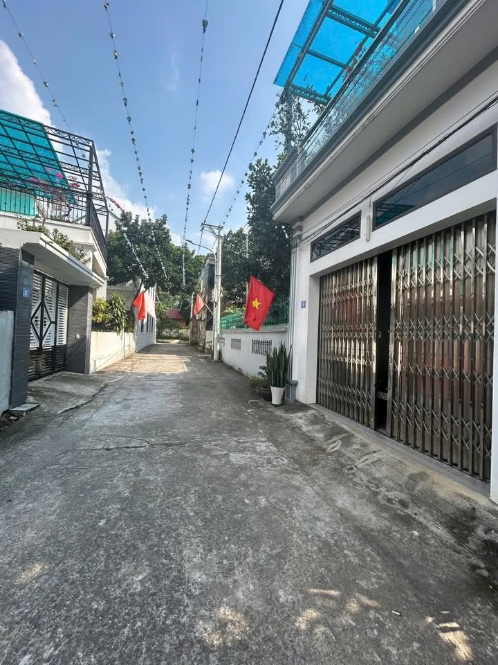 Đất nền Cổ Đông, Sơn Tây 100,3m² giá 4.1 tỷ - Sổ đỏ chính chủ, an ninh tuyệt đối!