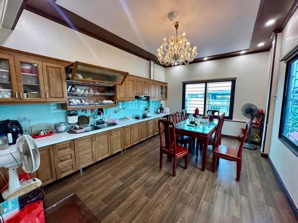 Nhà mặt đường Chiến Thắng, Hà Đông 70m² giá 30 tỷ - Vừa ở vừa kinh doanh!