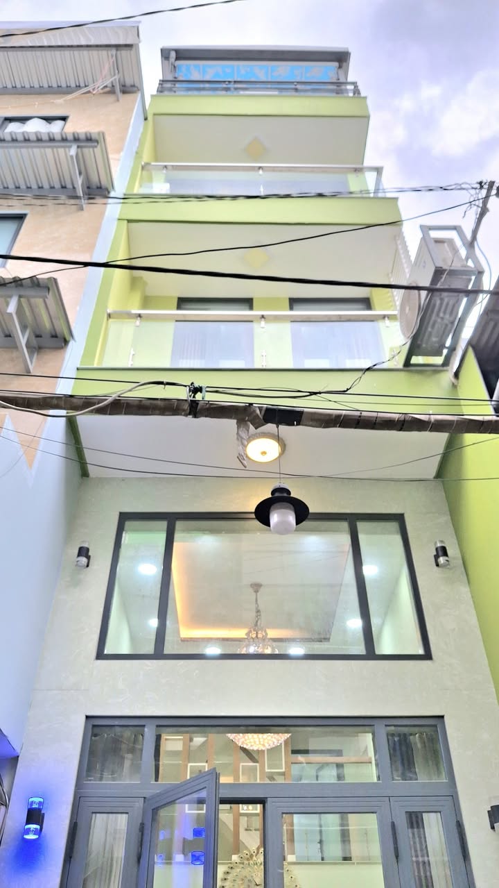 Nhà mới hẻm ô tô Hồ Thị Kỷ Q10 33m² giá 7.88 tỷ - Pháp lý rõ ràng!