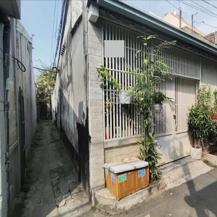 Nhà cấp 4 Hiệp Phú, Quận 9, 67m² giá 4.8 tỷ - Vị trí thuận lợi, sổ đỏ chính chủ!