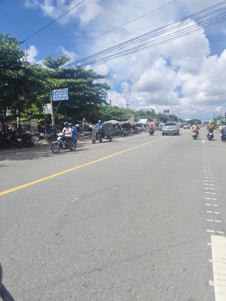 FrontHouse mặt tiền Quốc lộ 1A, 260m² giá 690 triệu - Đầu tư sinh lời ngay!