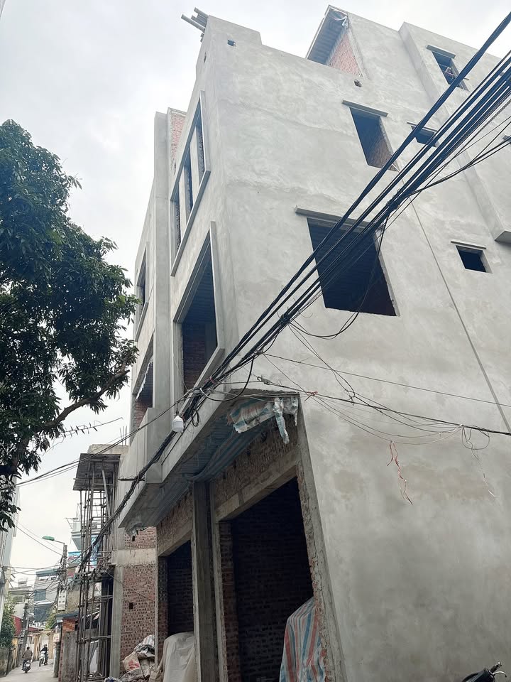 Nhà 4 tầng Tiền Phong, Thái Bình 40m² giá 2 tỷ - Thiết kế hiện đại, vào ở ngay!