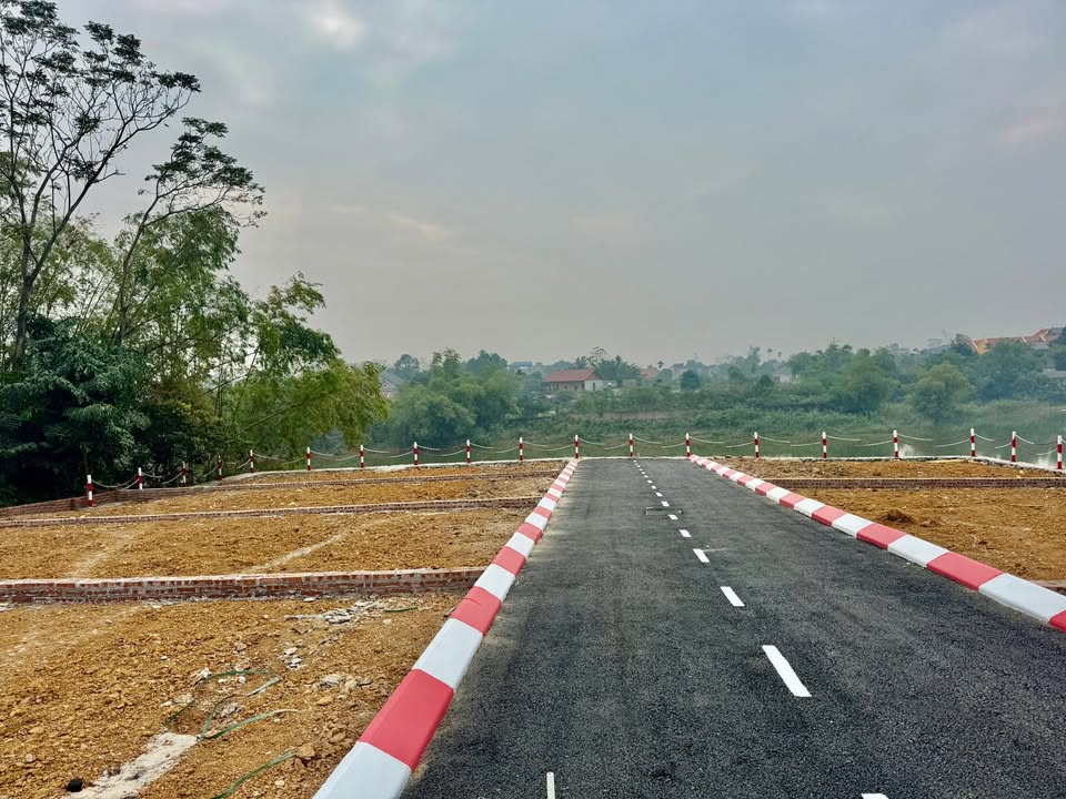 Đất nền Phú Cát Quốc Oai 100m² giá 1 tỷ - Sổ đỏ chính chủ, đầu tư sinh lời!