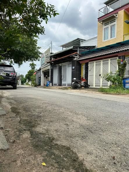 Nhà phố Thủ Dầu Một 90m² giá 3.55 tỷ - Mặt tiền hẻm thông thoáng