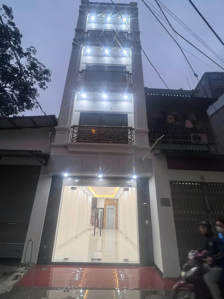 Bán nhà mặt phố Dương Nội 52m² giá 16.2 tỷ - Kinh doanh sầm uất, thang máy nhập khẩu