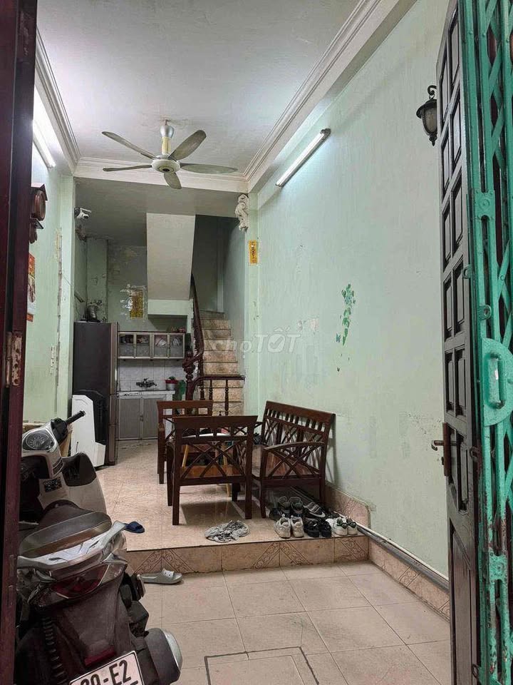 Nhà nguyên căn 66 Đê Tô Hoàng, Quận Hai Bà Trưng 35m² giá 10 triệu - Sẵn sàng vào ở ngay!