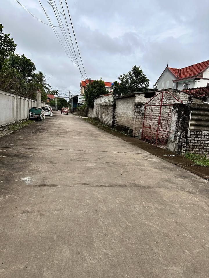 Đất nền thôn 12 Quỳnh Thạch 155m² - Đường to rộng, gần chợ và trường học!