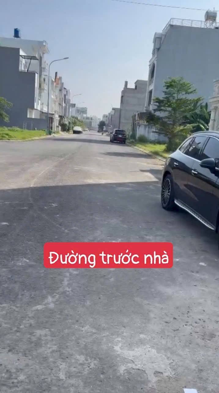 Nhà phố KDC Five Star Cần Giuộc 107m² giá 4.39 tỷ - Chính chủ bán gấp!