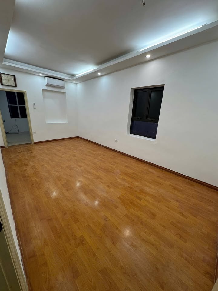 Căn hộ tập thể Ba Đình 75m² giá 7 triệu - Gần trường Nam Thành Công!