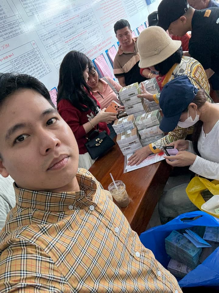 Nhà 3 tầng đường Nguyễn Viết Xuân 210m² giá 7.99 tỷ - Full nội thất đẹp mắt!