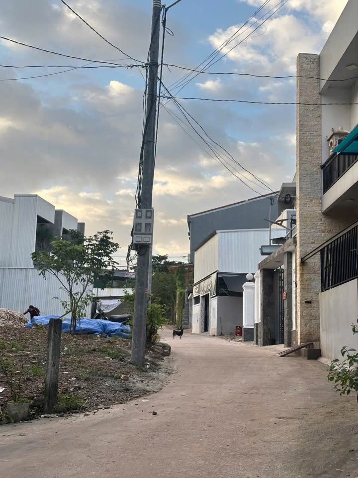 Bán Đất Kèm Nhà Cấp 4 tại Kiệt Ô Tô Vũ Ngọc Phan, Thủy Xuân 100.1m² - Giá 1.6 tỷ Thương Lượng!