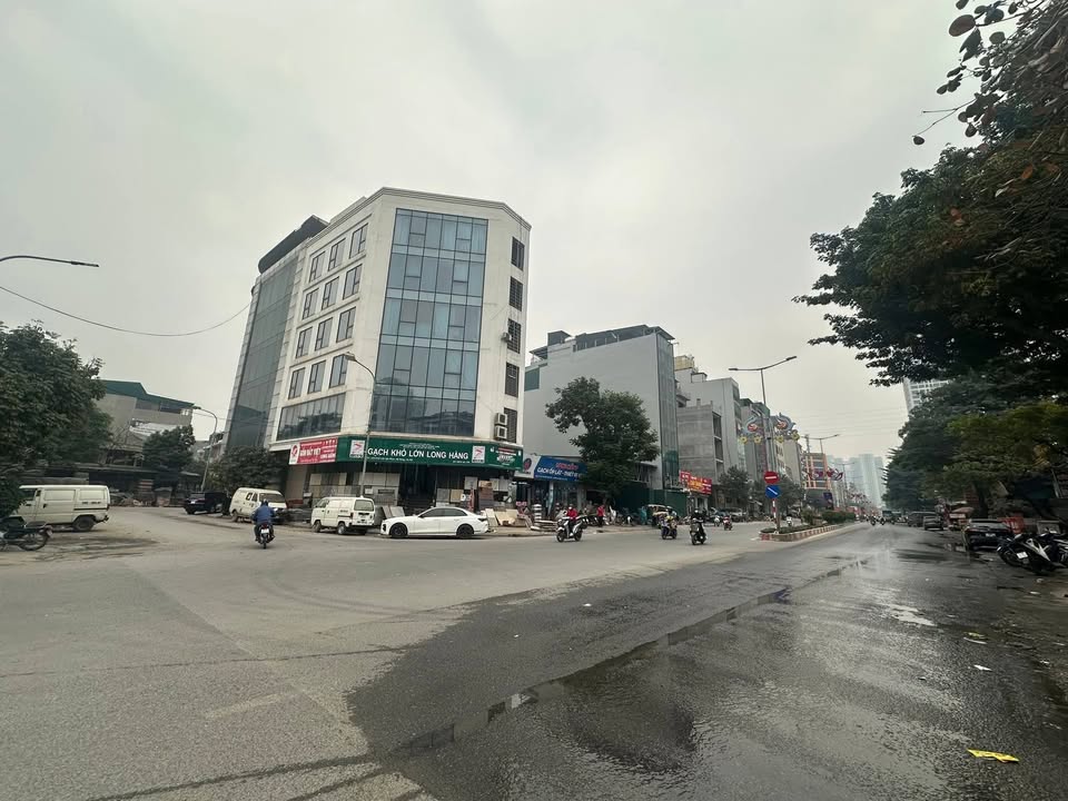 Nhà liền kề khu đấu giá Vạn Phúc 120m² giá 50 tỷ - Vị trí đắc địa, cho thuê 60 triệu/tháng!