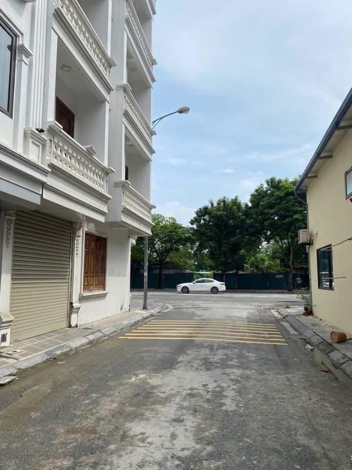 FrontHouse Đặng Vũ Hỷ, Long Biên 88m² giá 23 tỷ - Kinh doanh đỉnh cao!